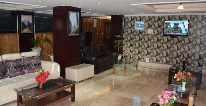 Hotel Royal Batoo Srīnagar Buitenkant foto