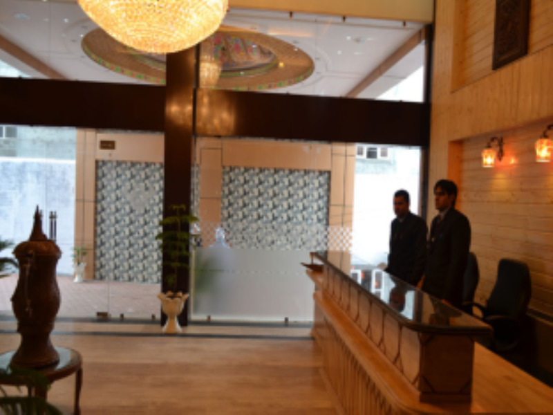 Hotel Royal Batoo Srīnagar Buitenkant foto